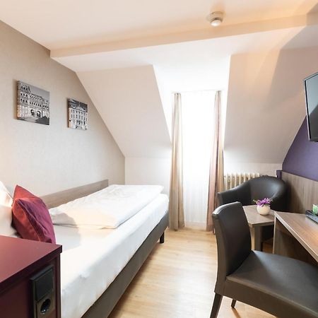Hotel Porta Nigra Трир Стая снимка