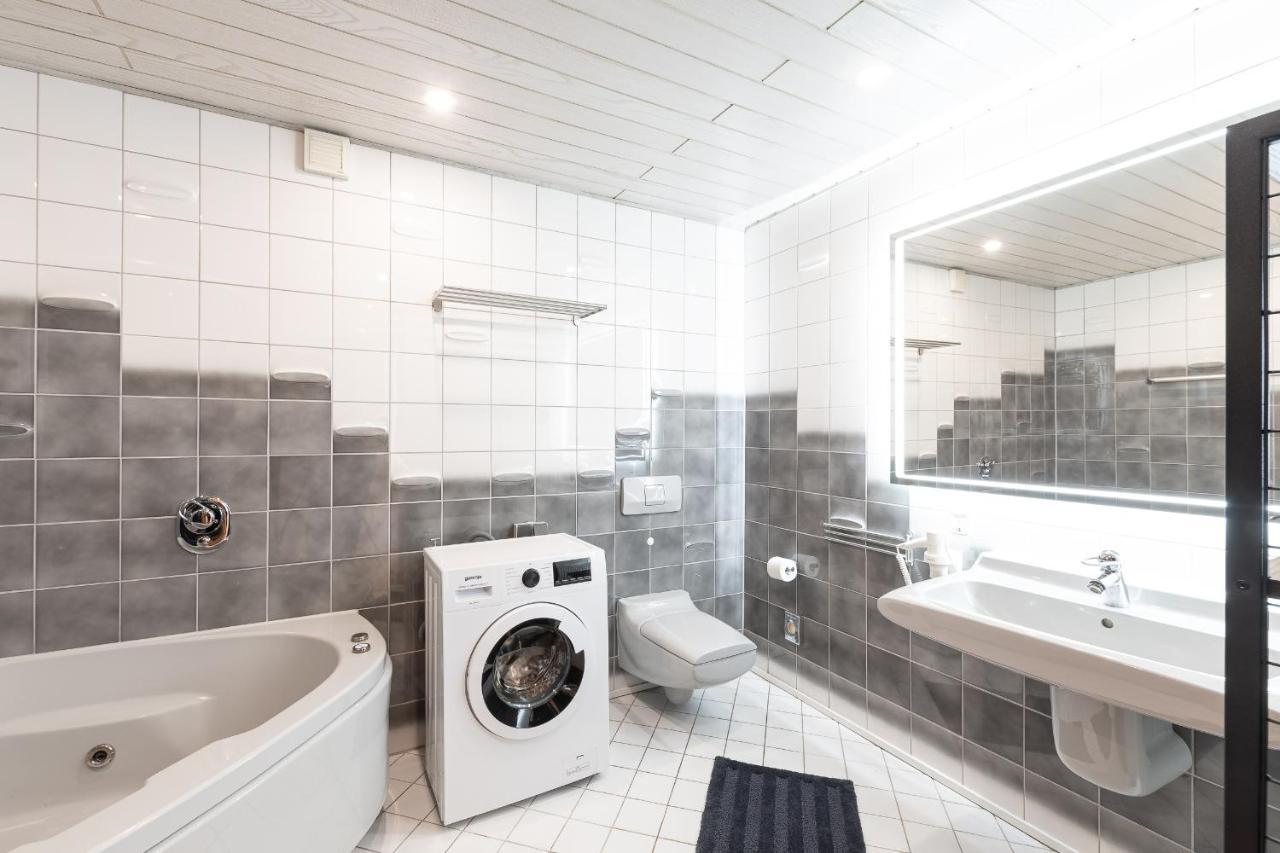 Hotel Porta Nigra Трир Екстериор снимка
