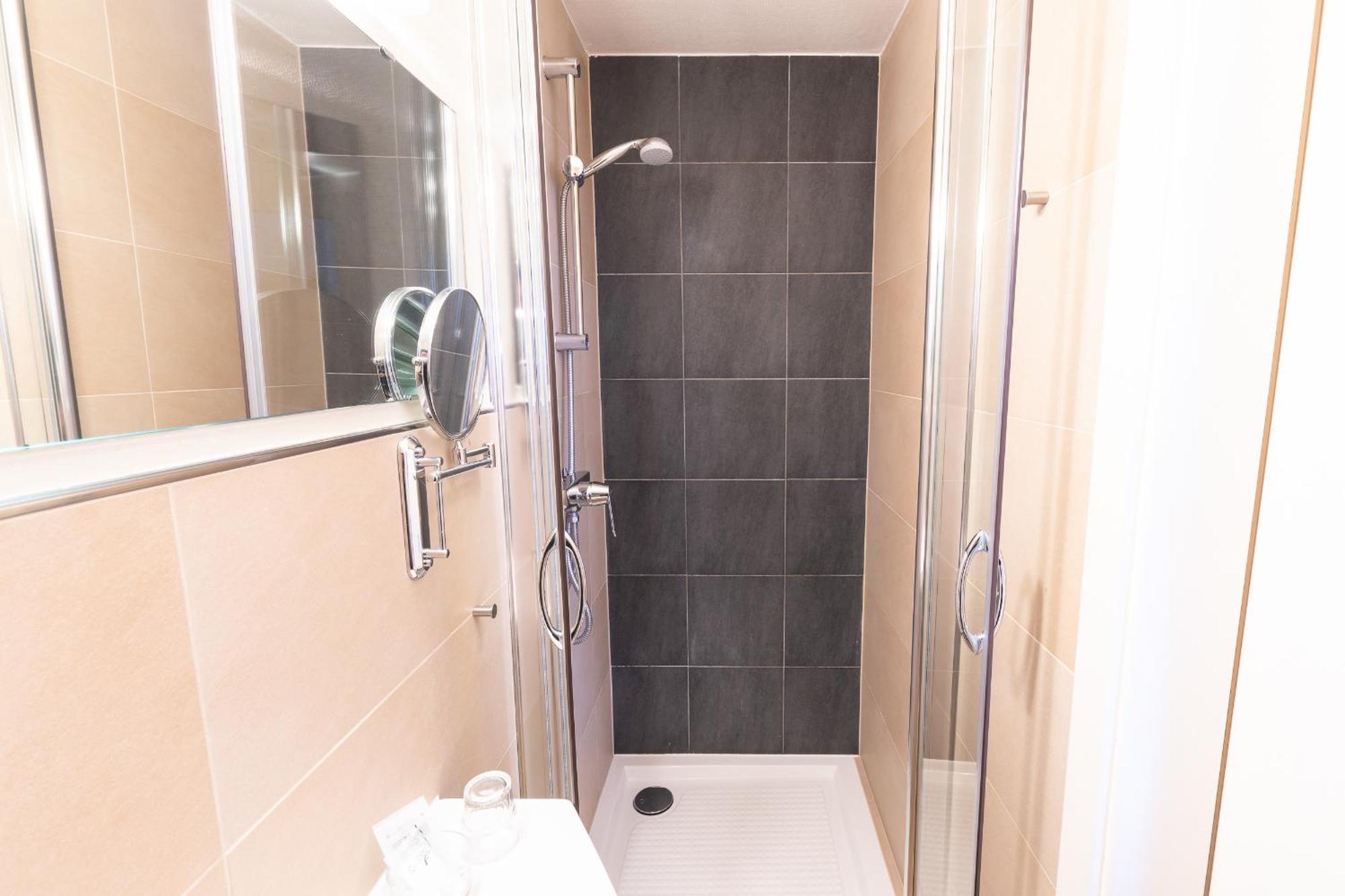 Hotel Porta Nigra Трир Стая снимка